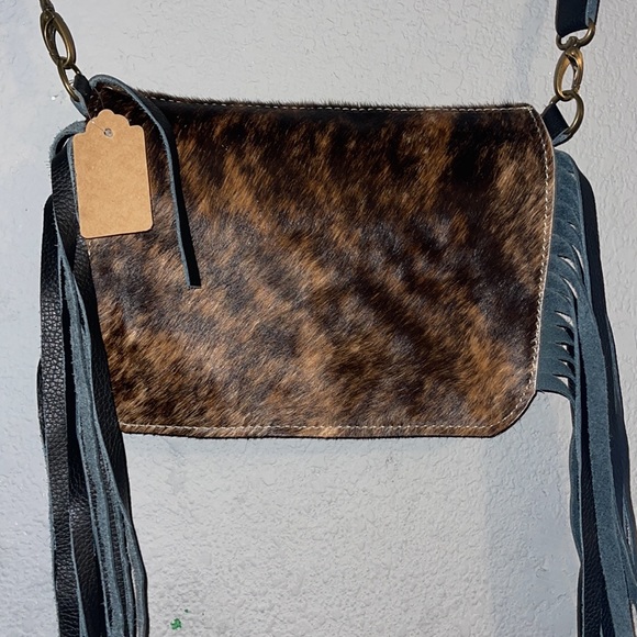 Brindle cow hide side tote - Picture 4 of 6